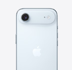 iPhone Air, arkadan dış görünüm, gök mavisi renk, tepedeki kamera alanında Fusion kamera sistemi